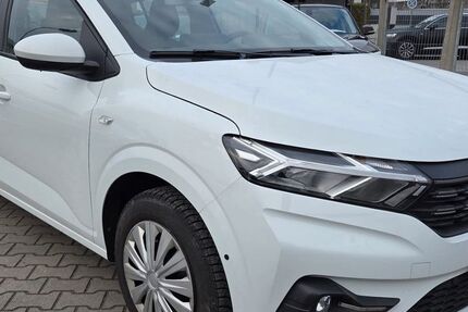Dacia Sandero 28.000 km 11.500 &euro; Nürnberg 90439