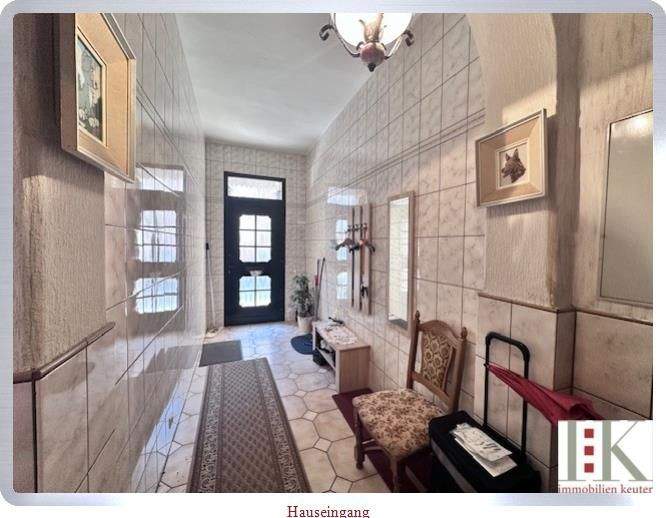 Reihenmittelhaus Neuss Furth-Süd - 7 Zimmer, 158 m&sup2;, 380.000&euro; | Angebot:24637098