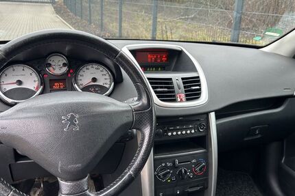 Peugeot 207 150.000 km 2.490 &euro; Kirchheimbolanden 67292