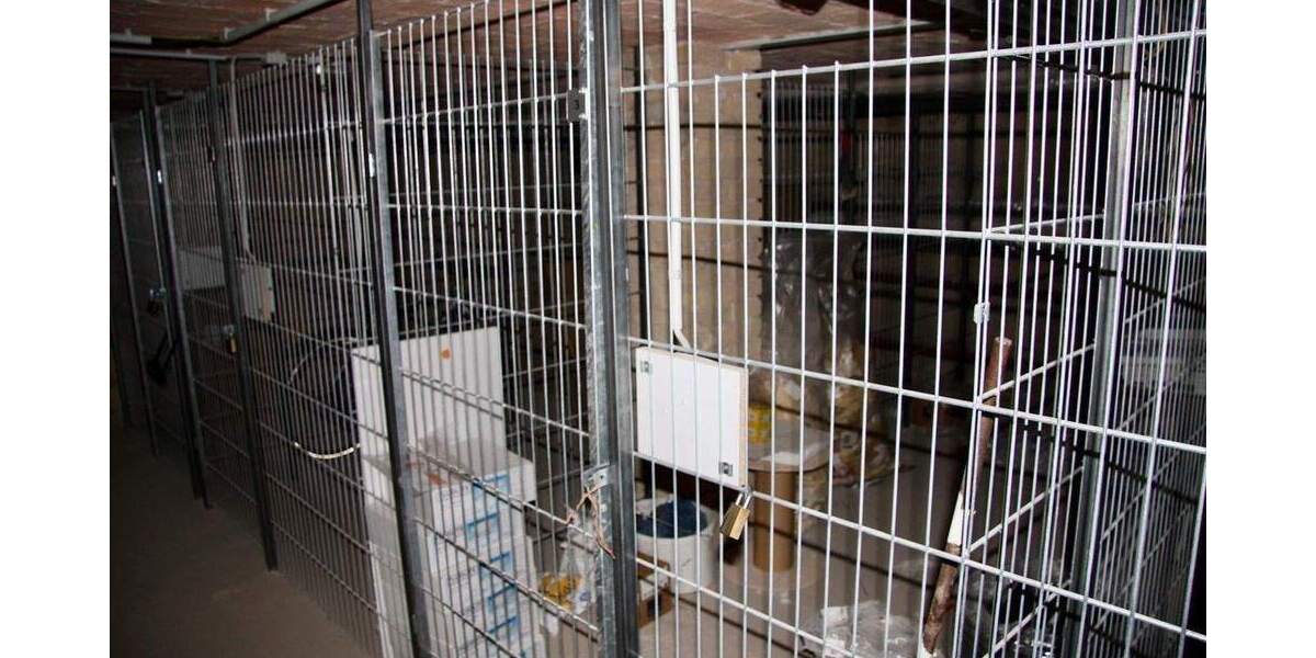 Helle, sehr gepflegte Gewerbeinheit, noch vermietet, im EG in der Senefelderstr., Prenzlauer Berg 3 zimmer