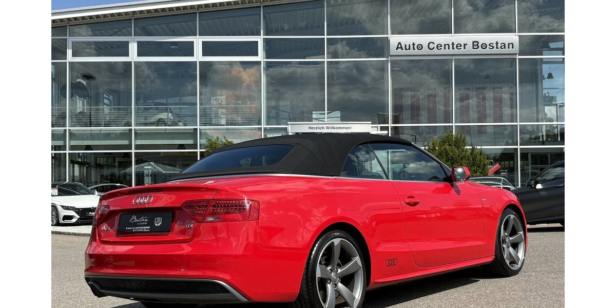 Audi A5 2.0 TDI Cabriolet S-Line XENON/NAVI/1.HAND 121.753 km 15.900 &euro; Villingen-Schwenningen 78054