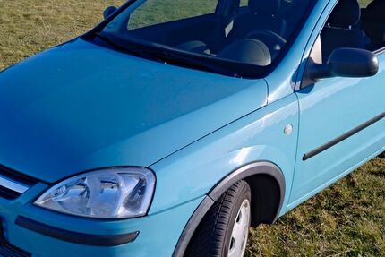 Opel Corsa 111.000 km 2.790 &euro; Brandenburg an der Havel 14772
