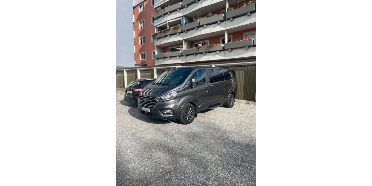 Ford Tourneo Custom 109.000 km 32.990 € Ottobrunn 85521