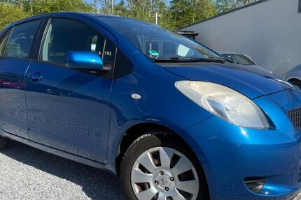 Toyota Yaris 261.000 km 2.799 &euro; Paderborn 33106