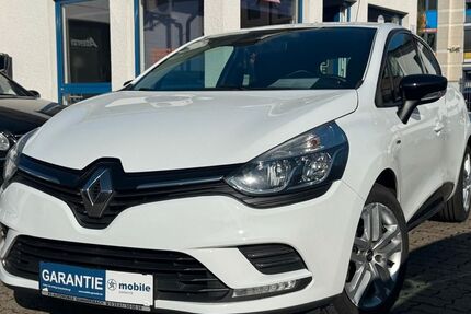 Renault Clio 150.000 km 7.949 &euro; Gummersbach (Zwischen Toom Markt und ATU) 51645