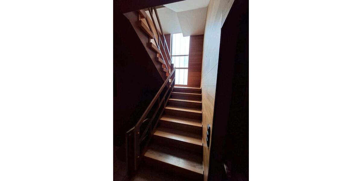 Einfamilienhaus Leun - 1 Zimmer, 133 m&sup2;, 1.090&euro; | Angebot:25223224