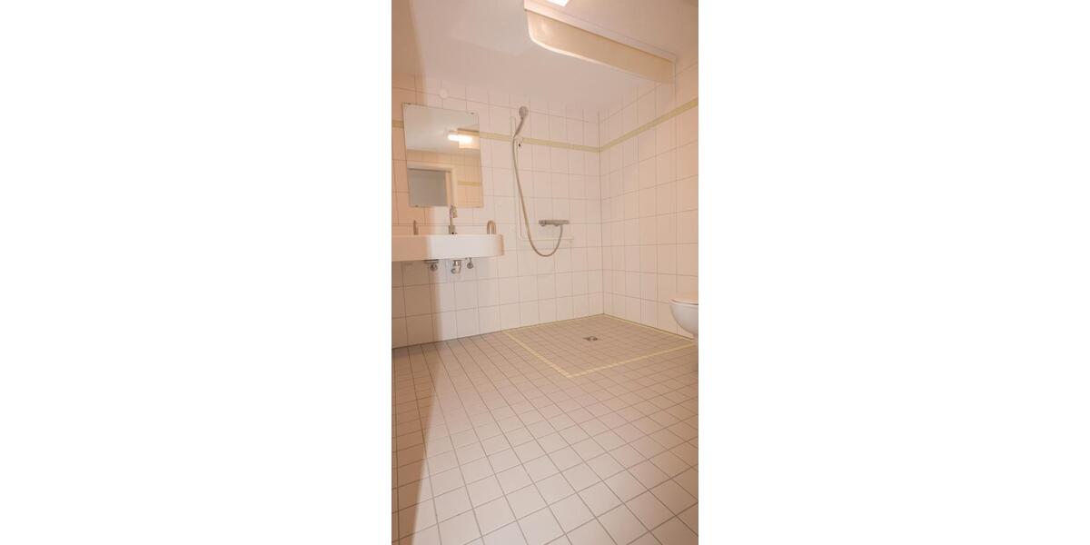 Dachgeschoßwohnung Großheirath - 2 Zimmer, 47 m&sup2;, 423&euro; | Angebot:26544499