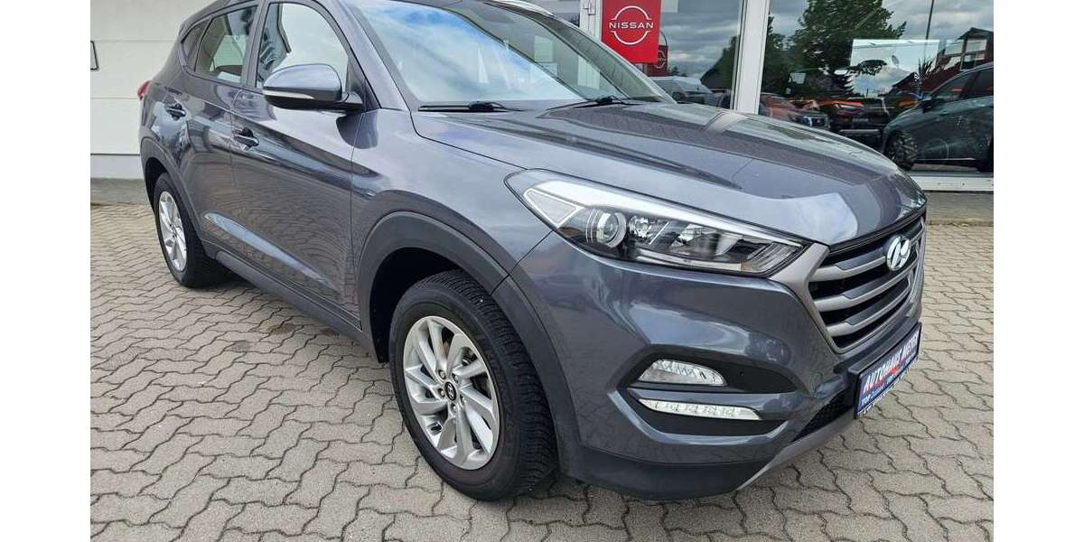Hyundai TUCSON 82.000 km 13.890 &euro; Waren 17192