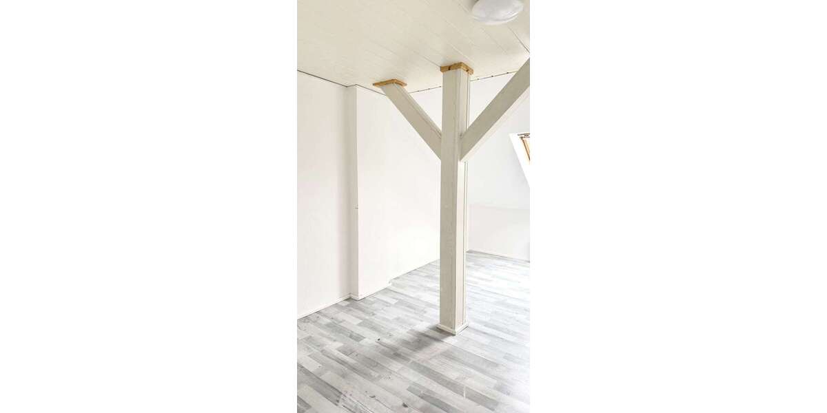 2-Raum-Dachgeschosswohnung in guter Lage von Forst (Lausitz)! - Dachgeschoßwohnung Forst | Angebot:26312878