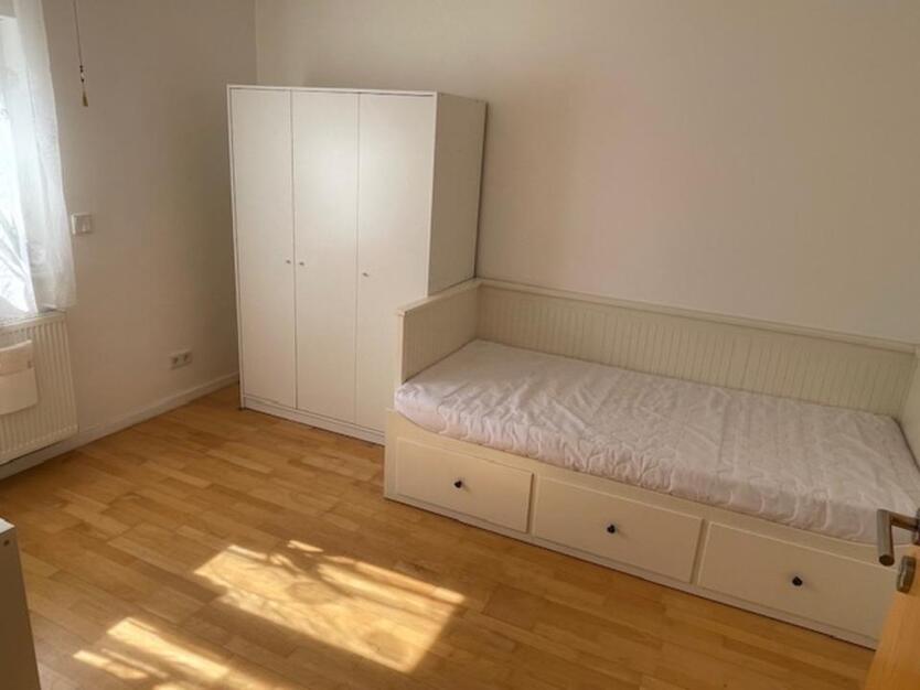 Einfamilienhaus mit großem Garten zu vermieten