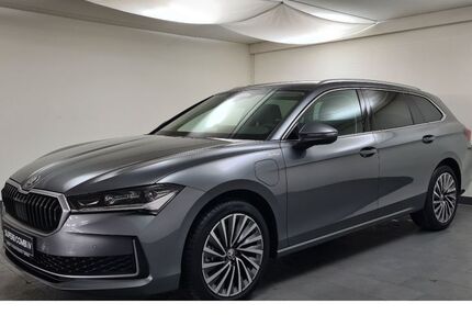 Skoda Superb 9.900 km 47.999 € Ebersberg bei München 85560