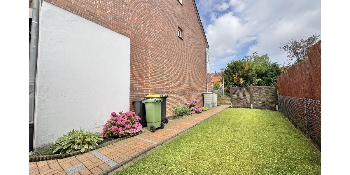 Reihenendhaus mit viel Platz - Einfamilienhaus Hildesheim Marienburger Höhe | Angebot:27071102