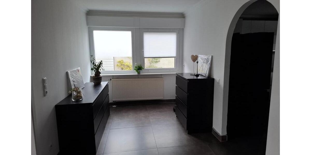 Doppelhaushälfte Duisburg Huckingen - 6 Zimmer, 170 m&sup2;, 2.400&euro; | Angebot:24851134