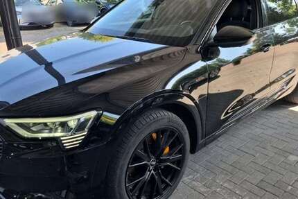 Audi e-tron 33.505 km 39.979 &euro; Wittingen 29378