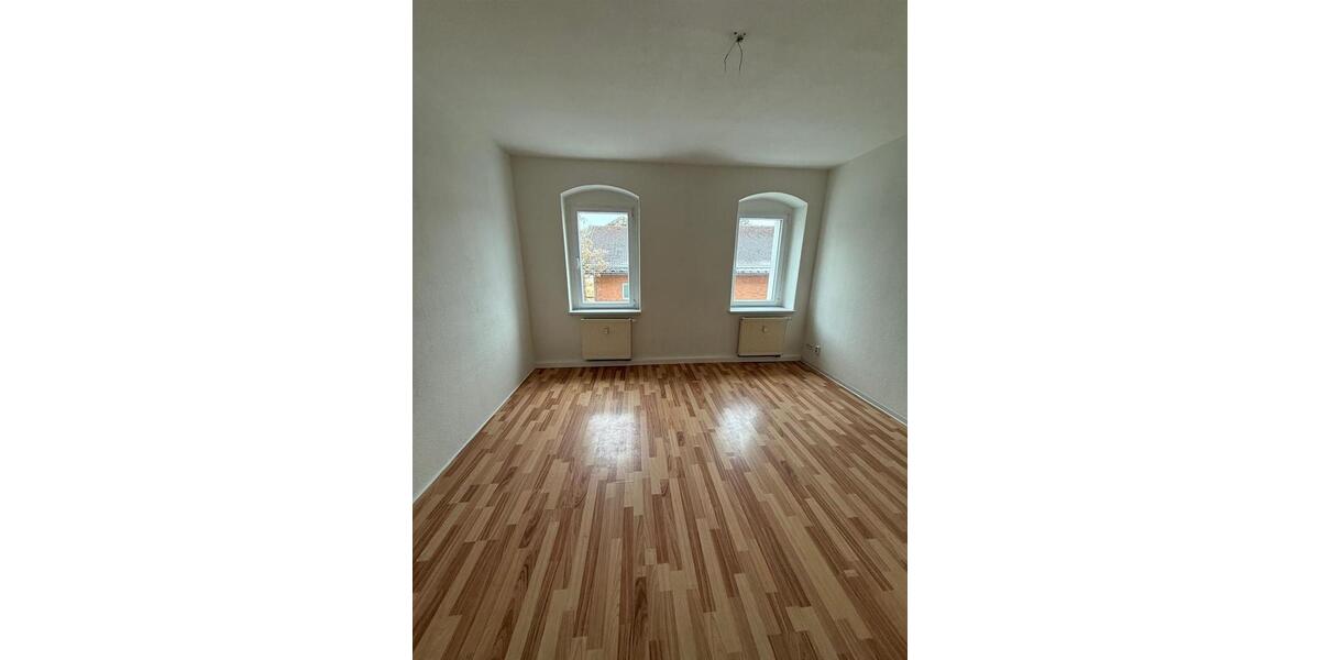 Etagenwohnung Roßwein - 2 Zimmer, 45 m&sup2;, 250&euro; | Angebot:25376894