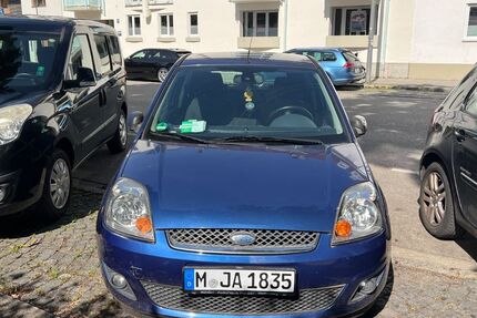 Ford Fiesta 132.077 km 2.500 € München 81543