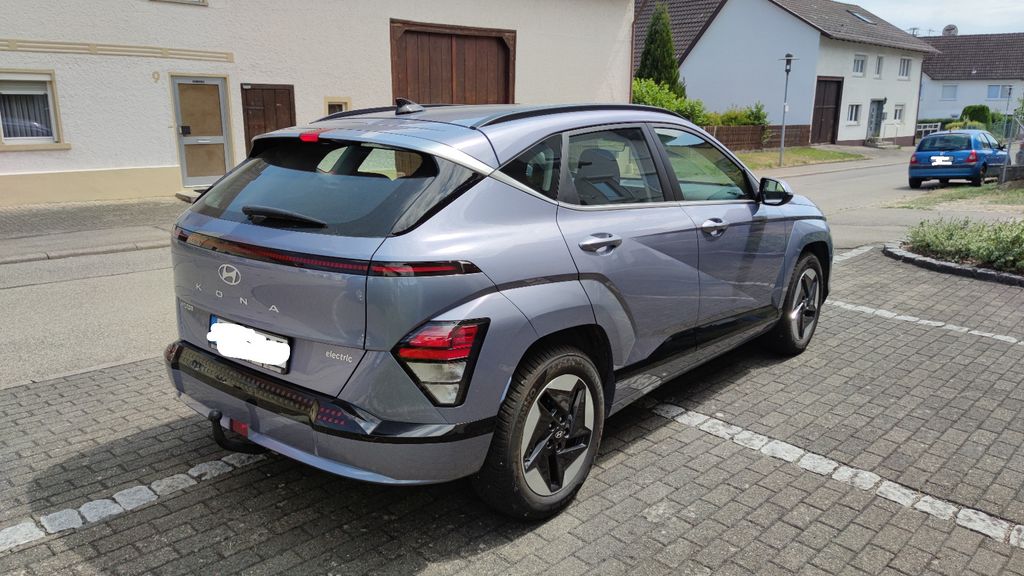 Hyundai KONA Elektro 9.500 km 27.400 &euro; Wellendingen 78669