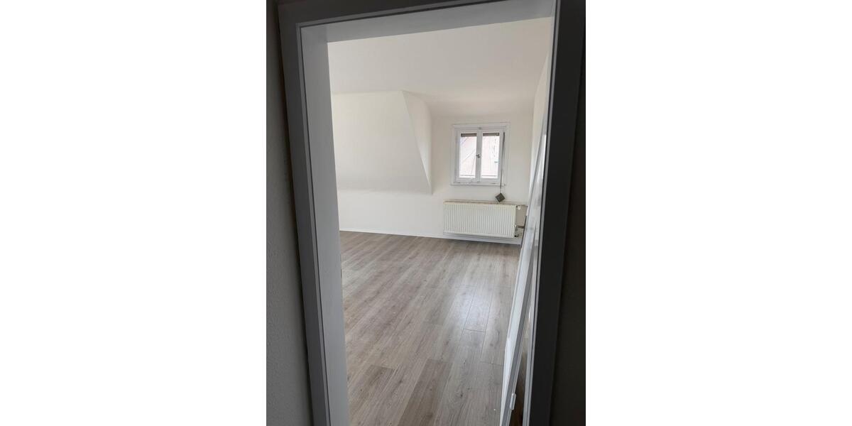 Dachgeschoßwohnung Bondorf - 3 Zimmer, 75 m&sup2;, 1.000&euro; | Angebot:26660124