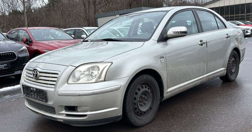 Toyota Avensis 168.000 km 2.300 &euro; Essingen (Verkaufsstand) 73457