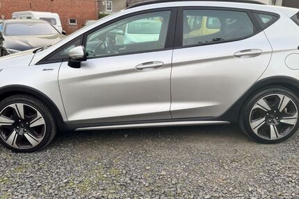 Ford Fiesta 36.000 km 12.000 &euro; Grebenau - Schwarz 36323