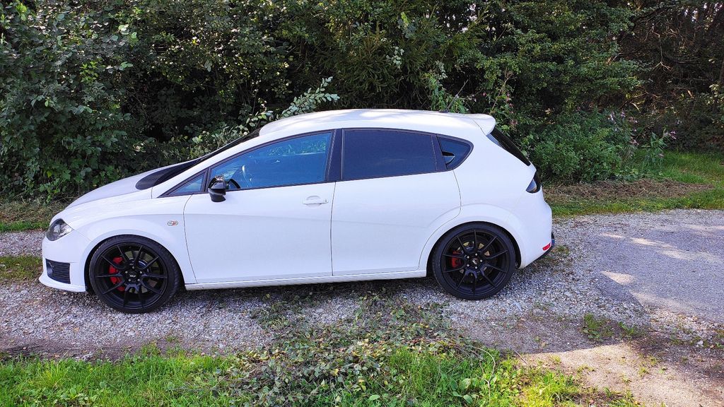Seat Leon 141.000 km 11.500 &euro; Prutting 83134