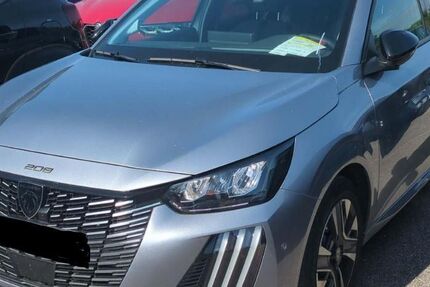 Peugeot 208 10.352 km 15.980 &euro; Rüsselsheim 65428