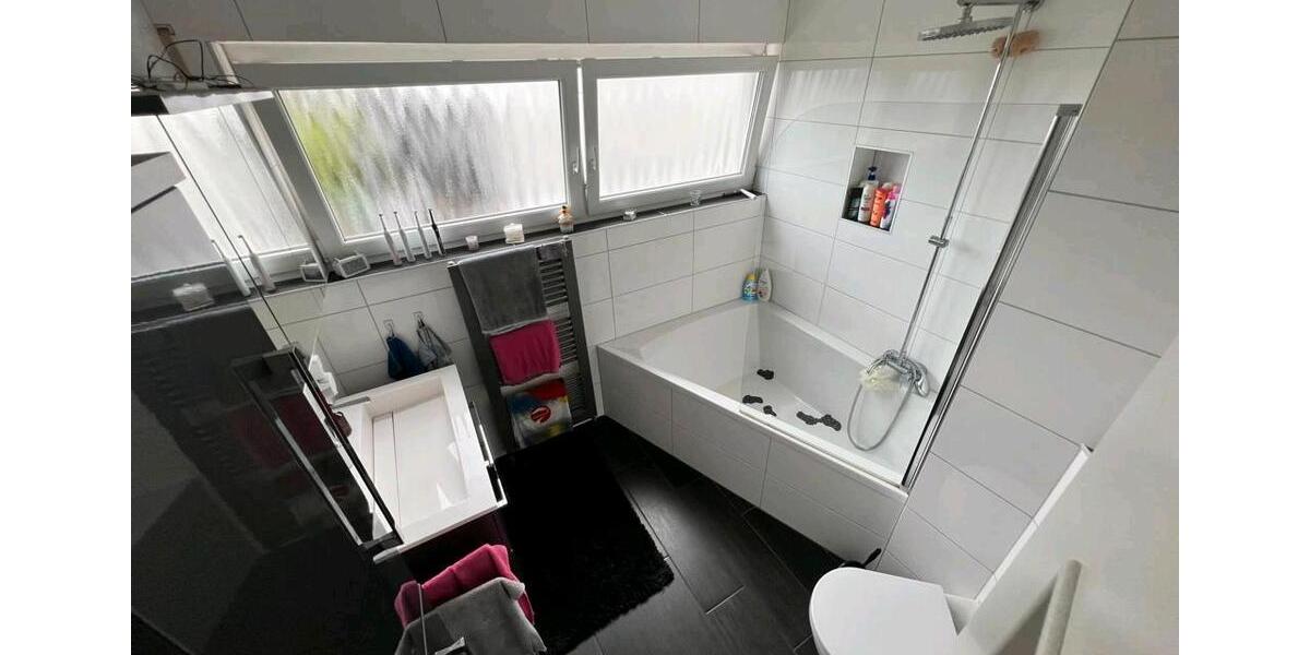 Doppelhaushälfte Neuenrade - 5 Zimmer, 168 m&sup2;, 225.000&euro; | Angebot:27151306