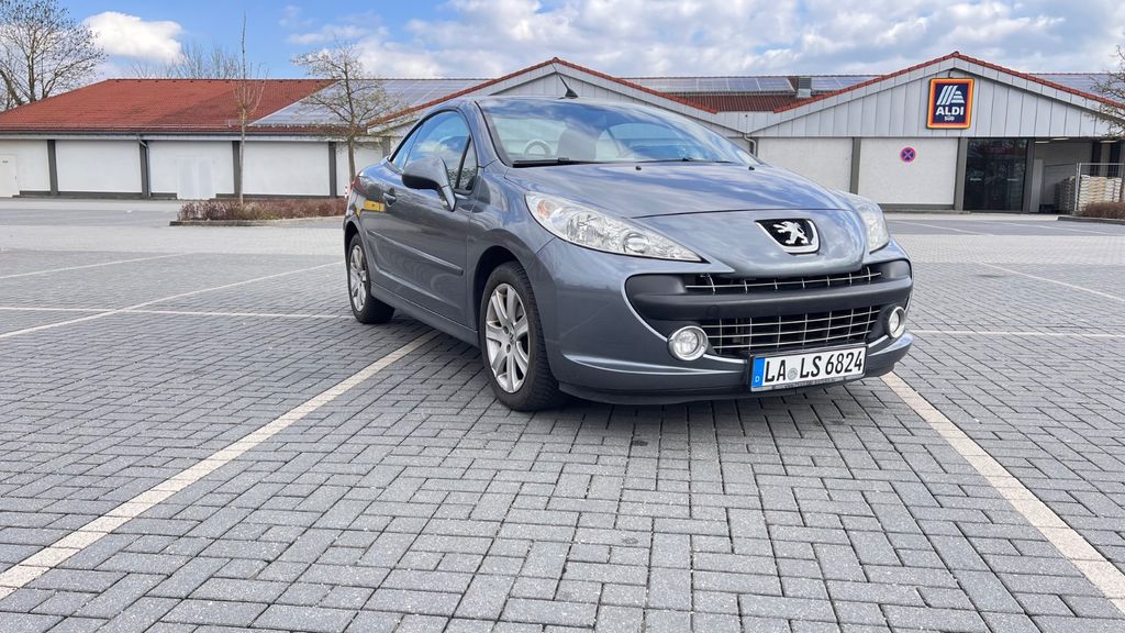 Peugeot 207 150.000 km 2.900 &euro; Buch am Erlbach 84172