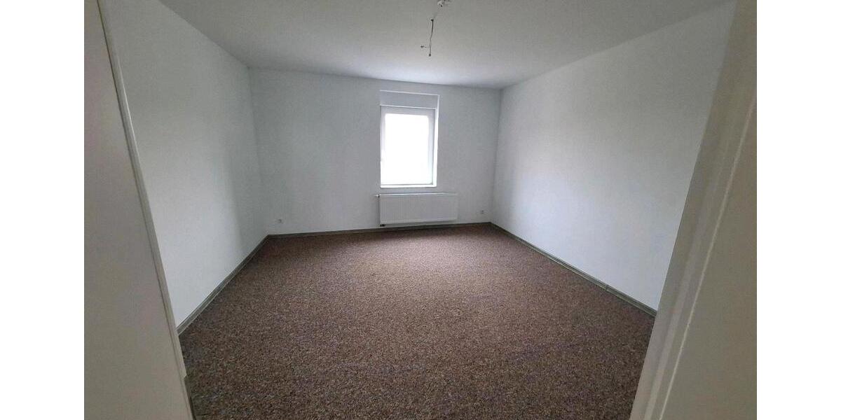 Etagenwohnung Gräfenhainichen - 2 Zimmer, 60 m&sup2;, 350&euro; | Angebot:25978526