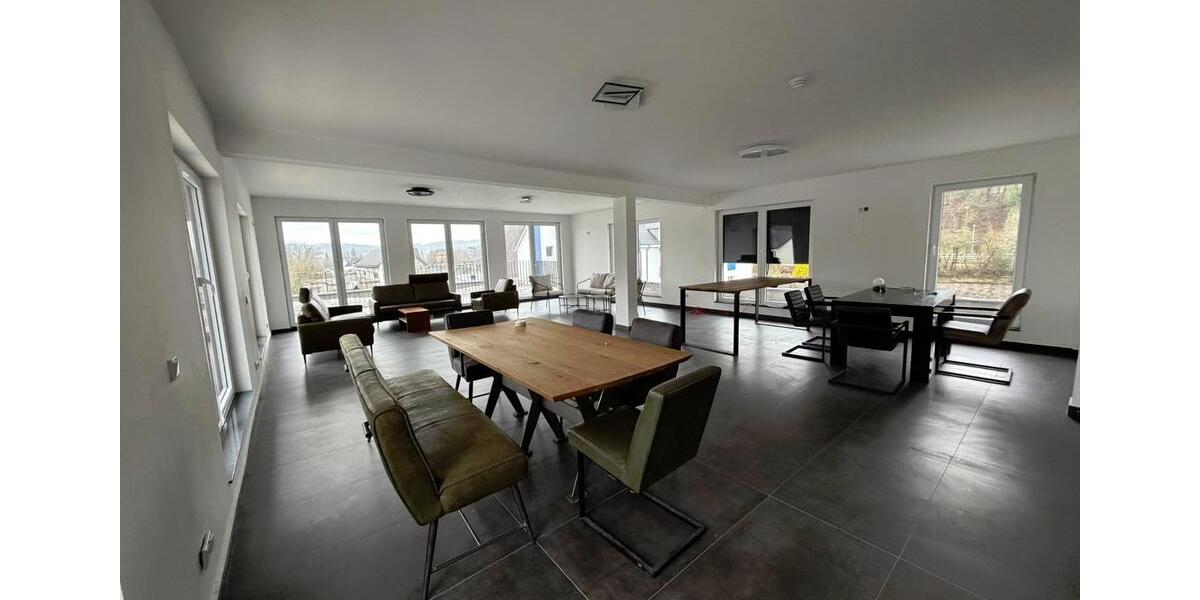 Einfamilienhaus Gummersbach Berstig Süd - 2 Zimmer, 200 m&sup2;, 1.720&euro; | Angebot:25646834