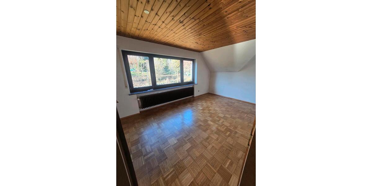 Einfamilienhaus Ettlingen - 5 Zimmer, 150 m&sup2;, 1.750&euro; | Angebot:24810197