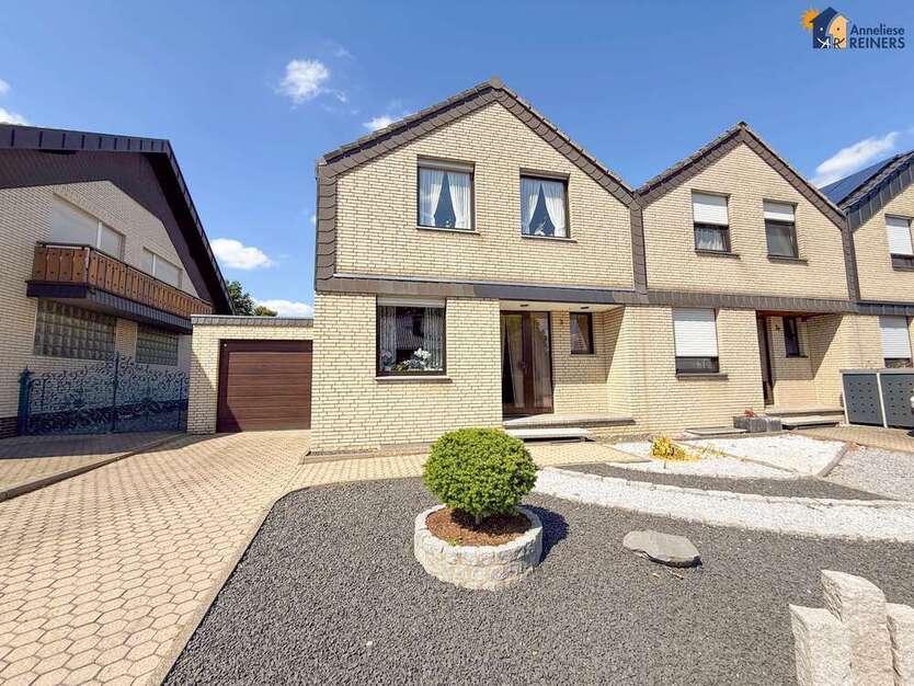 Haus zum Kaufen in Heinsberg 299.000 € 100 m²
