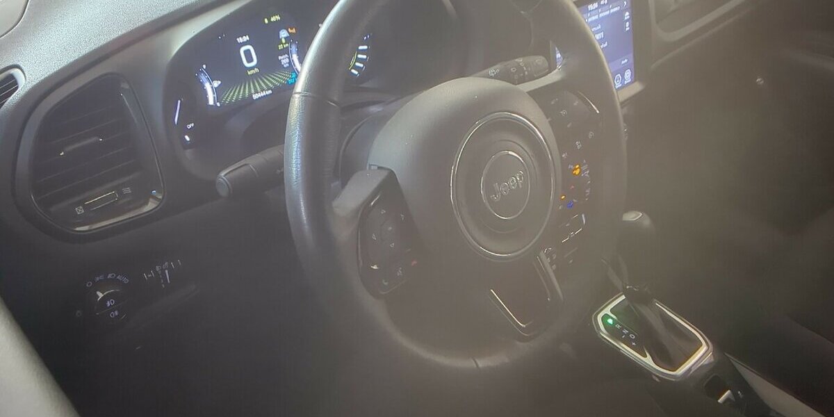Jeep Renegade S Plug-In-Hybrid 4xe *Aut., LED, 19´´* 50.442 km 24.980 &euro; Bad Tölz 83646