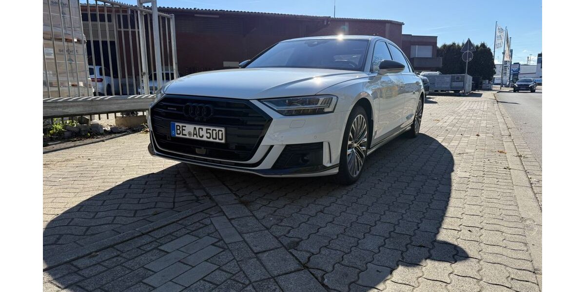 Audi A8 43.000 km 52.500 € Ahlen 59229