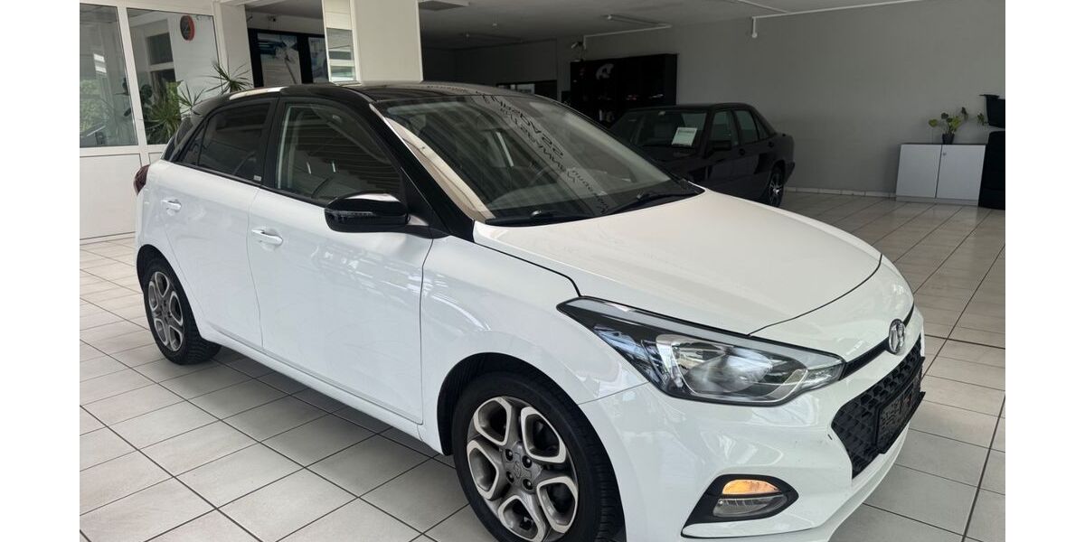 Hyundai i20 109.000 km 10.990 &euro; Berghülen 89180