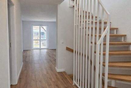 Haus Hönow Hönow - 4 Zimmer, 135 m&sup2;, 2.560&euro; | Angebot:25663320