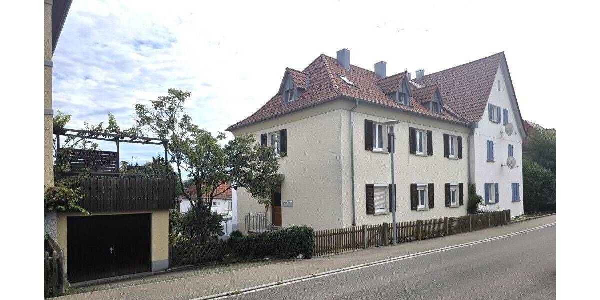 RESERVIERT: 2-Zimmer DG Whg. - als 3-Zimmer ausbaubar- in toller Lage zu verkaufen 2 zimmer