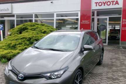 Toyota Auris 25.630 km 15.990 &euro; Dresden 01259