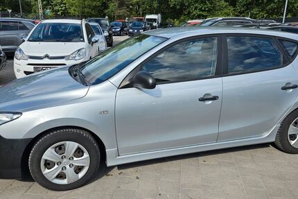 Hyundai i30 98.963 km 4.750 &euro; Lachen-Speyerdorf 67435