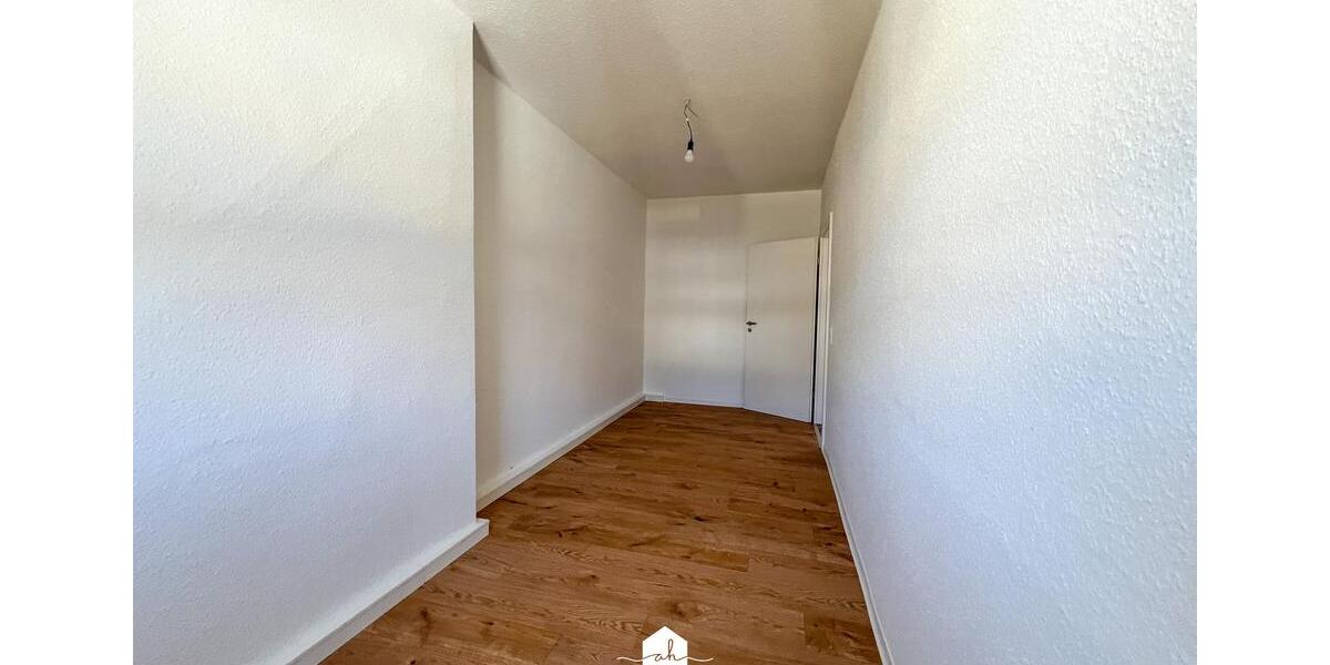 Dachgeschoßwohnung Greiz - 4 Zimmer, 83 m&sup2;, 495&euro; | Angebot:26476621