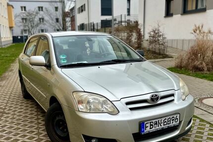 Toyota Corolla 153.000 km 3.300 &euro; Frankfurt 60316