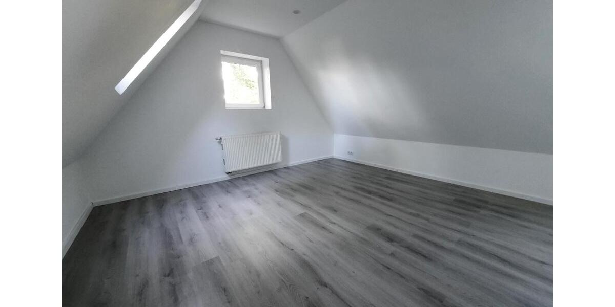 Maisonettenwohnung Mölln - 6 Zimmer, 130 m&sup2;, 1.600&euro; | Angebot:25286153