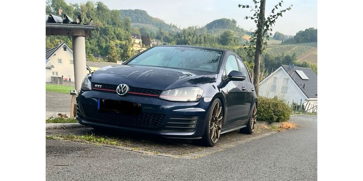 VW Golf 160.000 km 13.000 &euro; Sundern (Sauerland) 59846