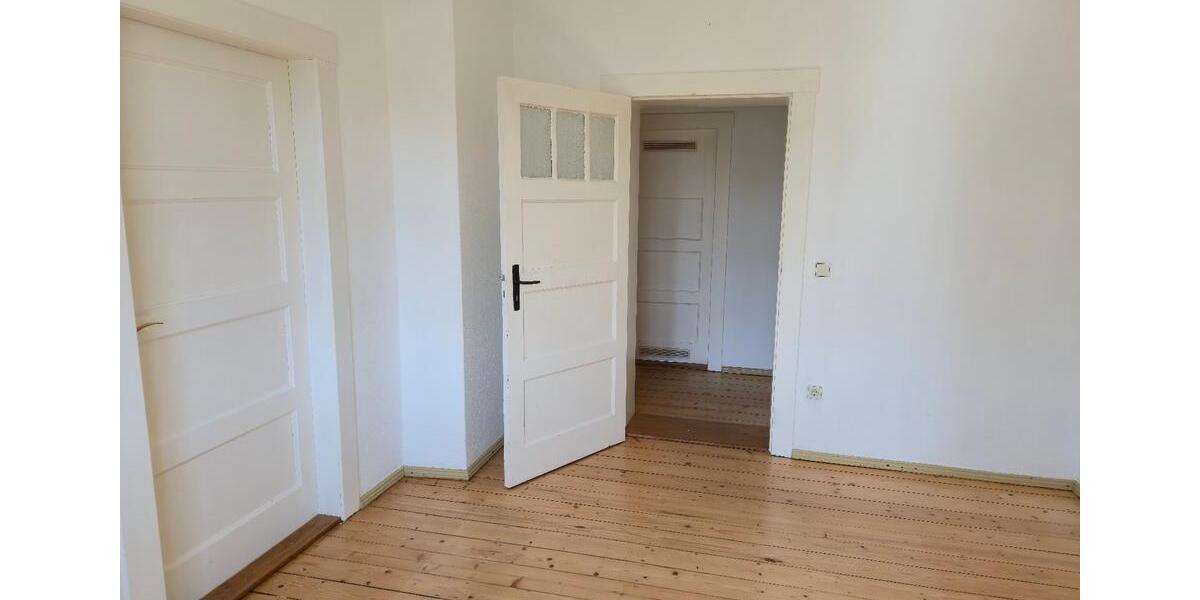 Etagenwohnung Aschersleben - 4 Zimmer, 81 m&sup2;, 425&euro; | Angebot:26443163