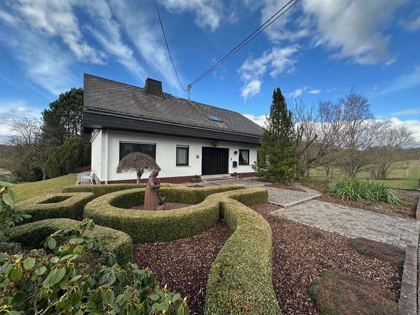 Haus zum Kaufen in Helferskirchen- Niederdorf 439.000 € 250 m²