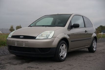 Ford Fiesta 202.366 km 2.300 € Menden 58706