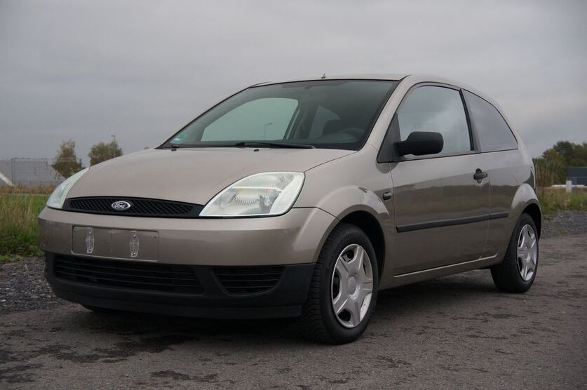 Ford Fiesta 202.366 km 2.300 € Menden 58706