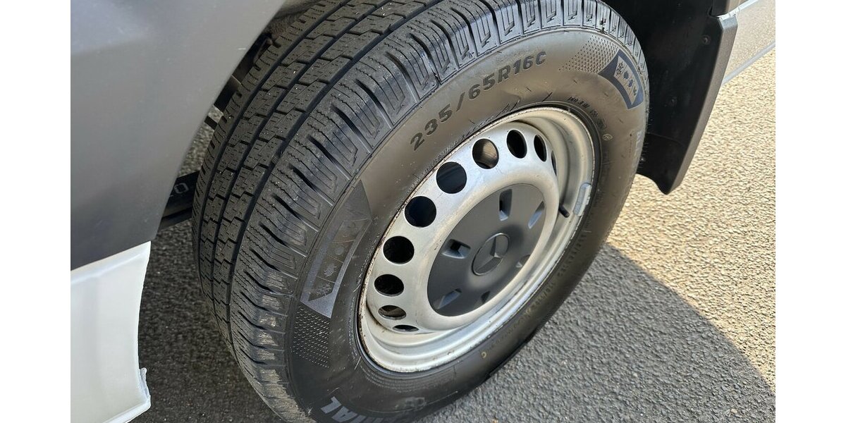 Mercedes-Benz Sprinter 316 CDI Tourer 2,2,2,3 mit 2,8 to AHK 250.794 km 24.871 &euro; Mainz 55122