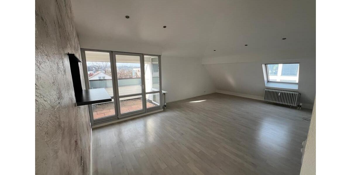 Dachgeschoßwohnung Ravensburg Eschach - 3.5 Zimmer, 102 m&sup2;, 1.290&euro; | Angebot:26393616