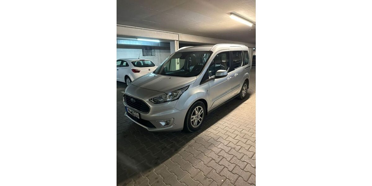 Ford Tourneo Connect 149.500 km 9.900 € München 80331